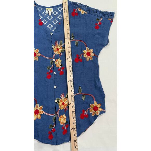 Fig and Flower Top Embroidered Floral with Lace Yoke Size Small (066) - Picture 10 of 10